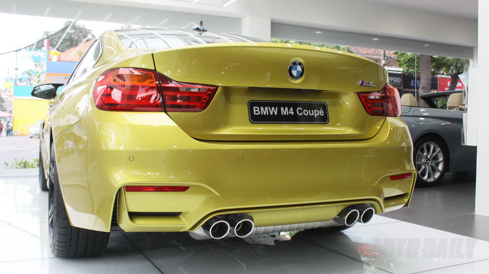 Chiêm ngưỡng BMW M4 chính hãng tại Việt Nam BMW M4 (8).jpg
