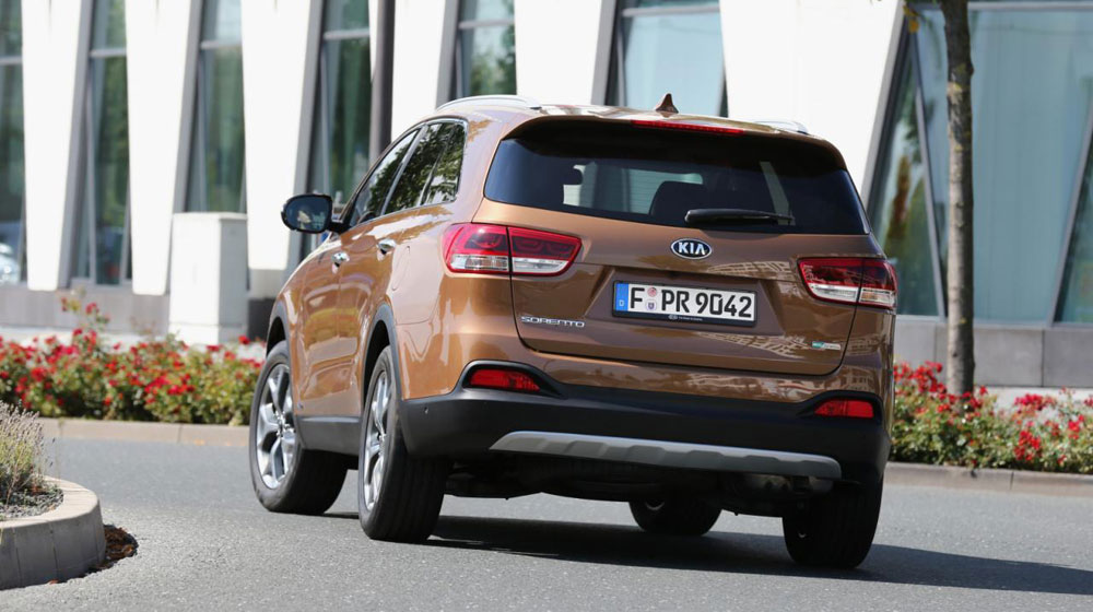 Chi tiết Kia Sorento phiên bản châu Âu kia-sorento-2015 (6).jpg
