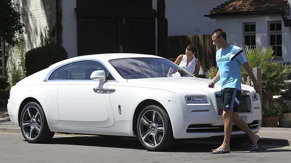 Thủ quân Chelsea “sắm” Rolls-Royce Wraith Chelsea.jpg