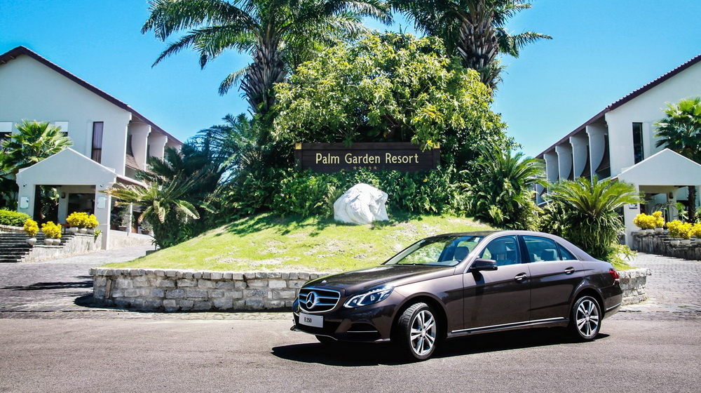 Mercedes giao thêm xe E250 cho Palm Garden Resort & Spa Palm Garden Beach Resort & Spa da so huu tong cong 3 xe E-Class.jpg