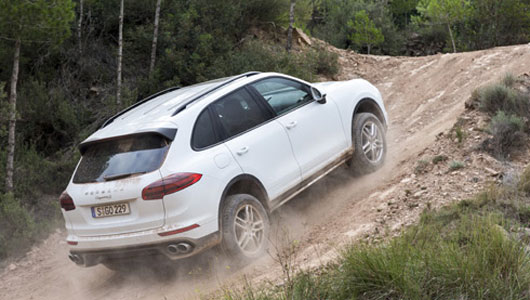 Porsche Cayenne 2015 - khi nhà giàu leo núi Cayenne (2).jpg