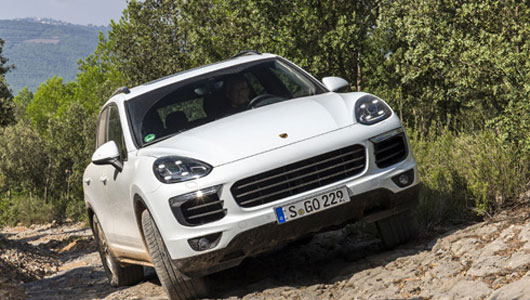 Porsche Cayenne 2015 - khi nhà giàu leo núi Cayenne (3).jpg