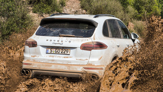 Porsche Cayenne 2015 - khi nhà giàu leo núi Cayenne (4).jpg