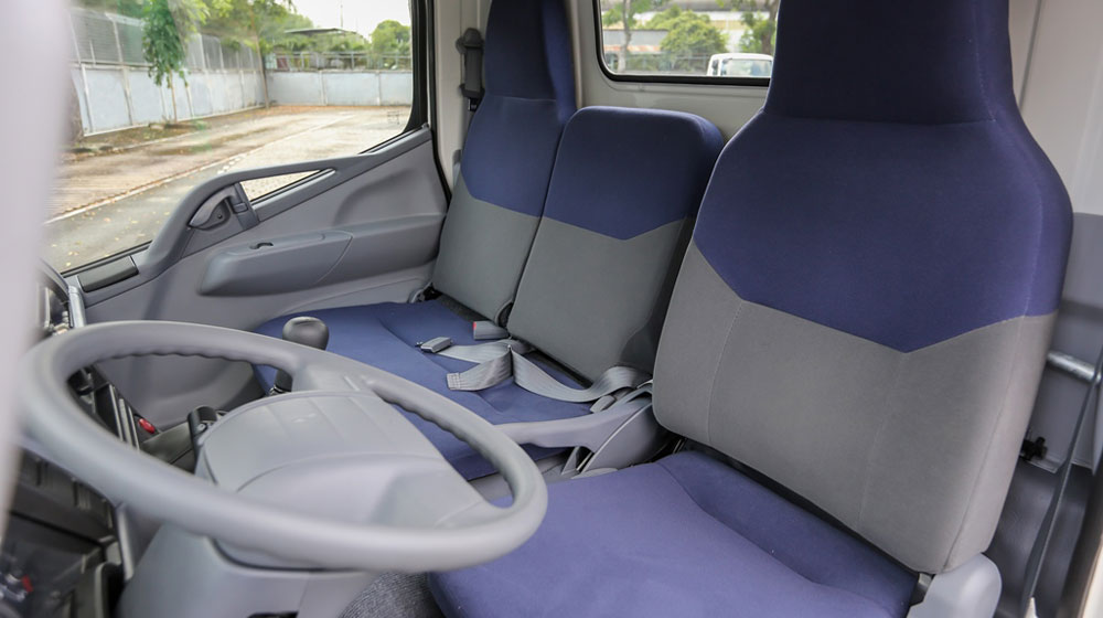 Bộ ba xe tải FUSO vừa ra mắt có gì đặc biệt? fuso-canter (2).jpg