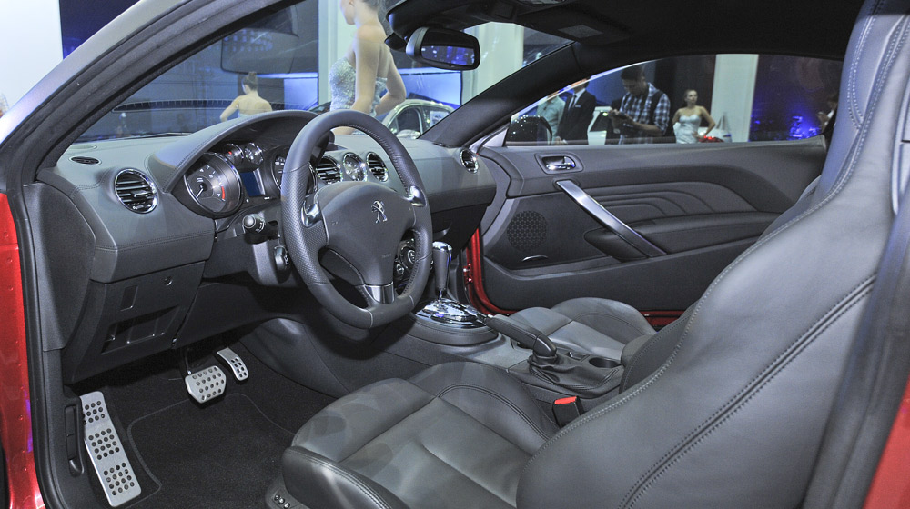 Peugeot RCZ – Ngắm “hoa hậu” Pháp tại Hà Nội Peugeot-rcz (16).jpg