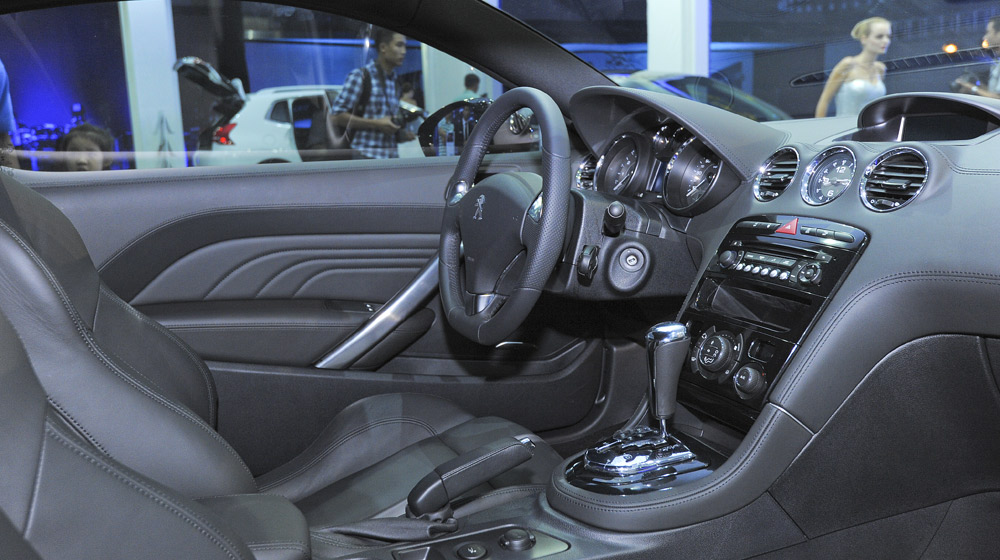 Peugeot RCZ – Ngắm “hoa hậu” Pháp tại Hà Nội Peugeot-rcz (20).jpg