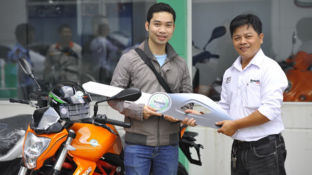 Autodaily nóng trong tuần (13/10 – 16/10) GT benelli BN302 ban giao 03.JPG