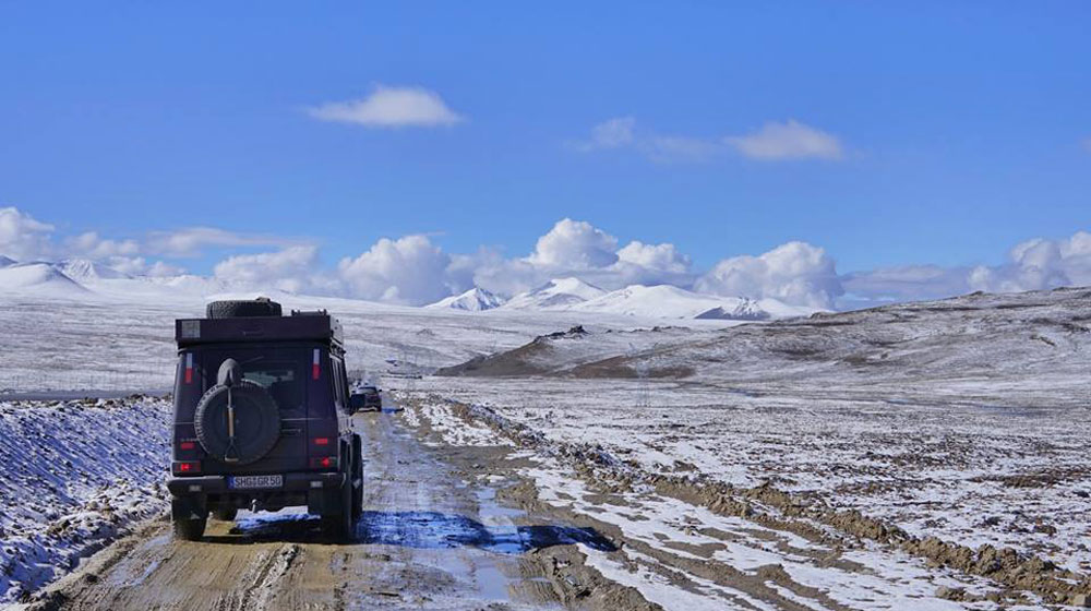 Vượt 18.000 km, 10 xe Mercedes-Benz G-Class đến Việt Nam g-class (1).jpg