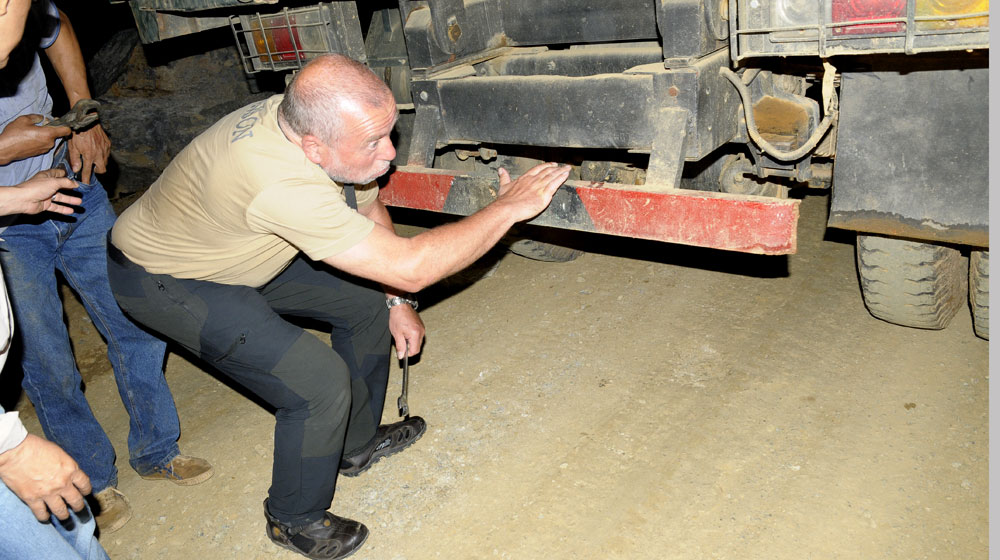 Ngày 1 hành trình cùng các “bạn” Mercedes G-Class trên đất Việt G-Class-Caravan-Day1 (15).jpg