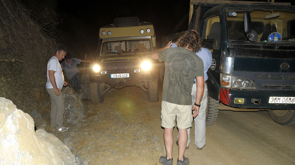 Ngày 1 hành trình cùng các “bạn” Mercedes G-Class trên đất Việt G-Class-Caravan-Day1 (16).jpg