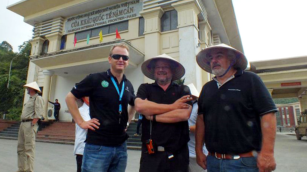 Ngày 1 hành trình cùng các “bạn” Mercedes G-Class trên đất Việt g-class (1).jpg