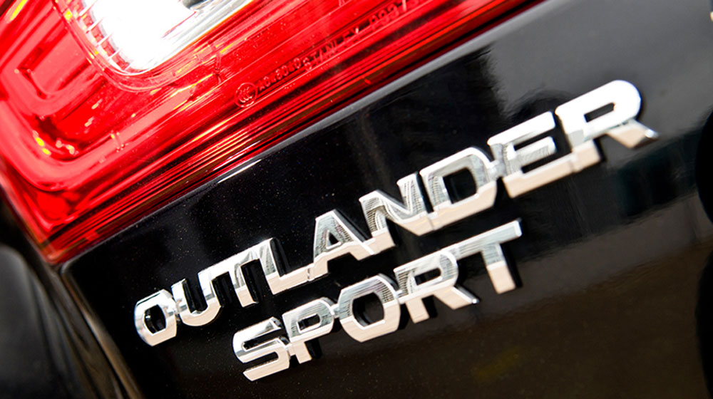 Giá từ 870 triệu đồng, Mitsubishi Outlander Sport “dọa” đối thủ mitsubishi-outlander-sport-05.jpg