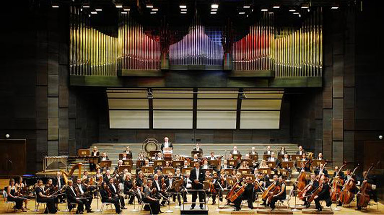 Sắp diễn ra “Đêm nhạc Cổ điển Toyota 2014” toyota.jpg