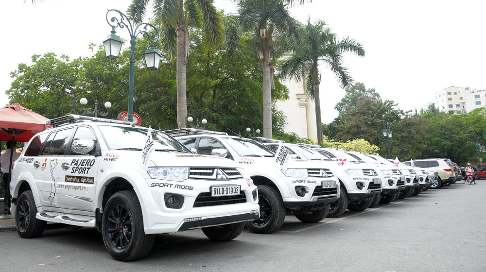 Vượt gần 1.800 km, Hành trình Pajero Sport đến Hà Nội Pajero-Sport (1).jpg