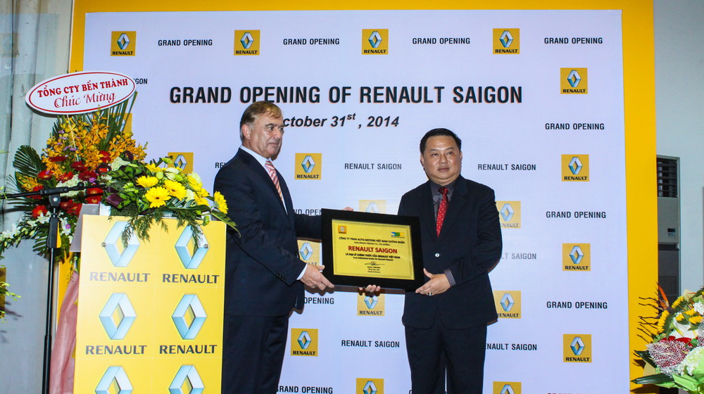 Khai trương phòng trưng bày Renault Sài Gòn Ra mat Renault Sai Gon.jpg