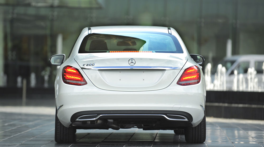 TRỰC TIẾP: Lễ ra mắt Mercedes-Benz C-Class 2015 tại Hà Nội Mercedes-benz-C200-(19).jpg