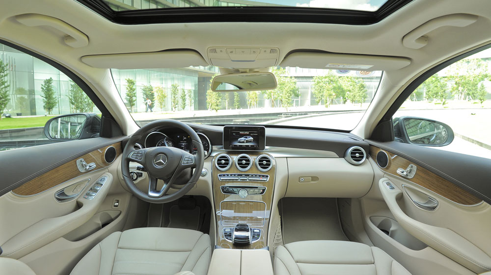 TRỰC TIẾP: Lễ ra mắt Mercedes-Benz C-Class 2015 tại Hà Nội Mercedes-benz-C250-Exclusive-(37).jpg