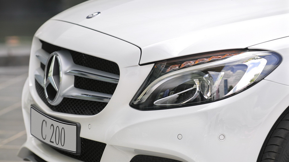 Cận cảnh Mercedes C200 2015 vừa ra mắt tại Việt Nam Mercedes-benz-C200-(44).jpg