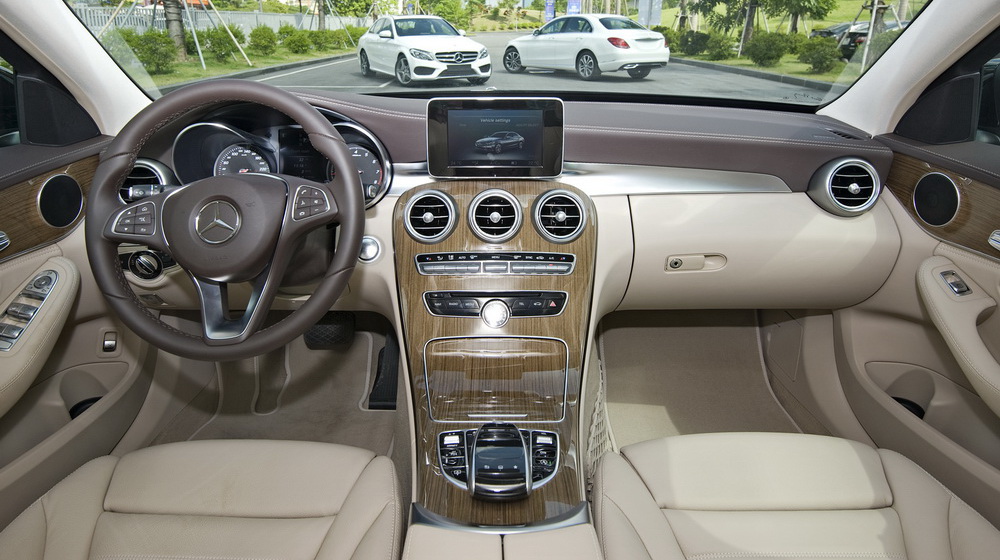 Mercedes-Benz C250 AMG & Exclusive: 