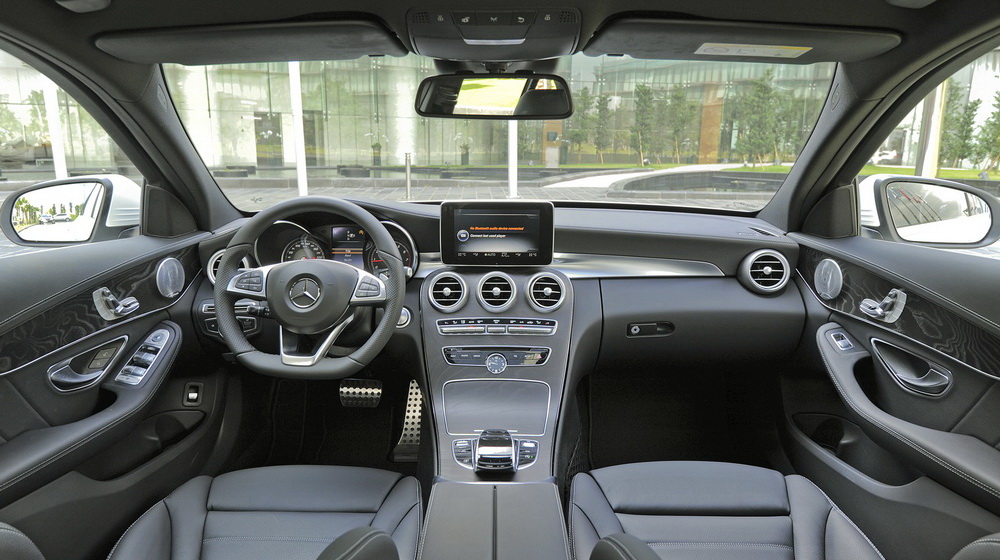 Mercedes-Benz C250 AMG & Exclusive: 