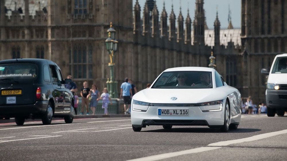 Volkswagen XL1: Ôtô tiêu thụ 0,9 lít/100km “cháy hàng” VW-XL1-2.jpg