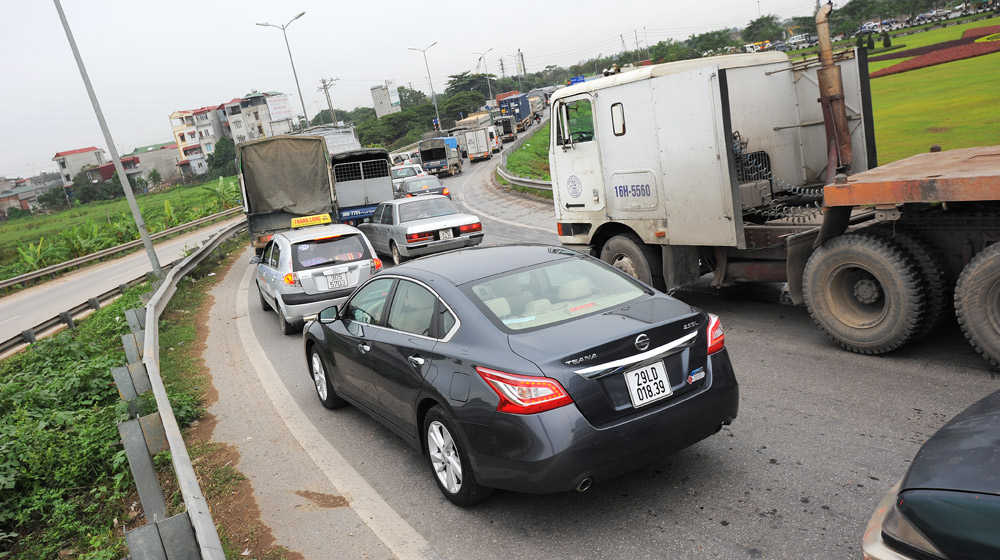 Cùng Nissan Teana 2.5SL đi tìm gió biển chớm đông Nissan Teana 2014 (1).jpg