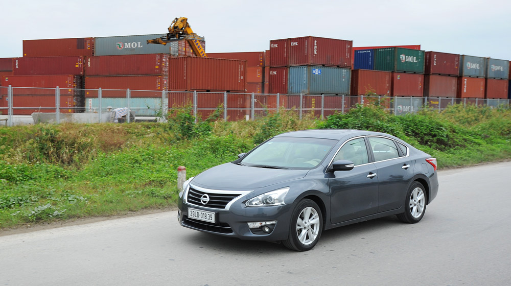 Cùng Nissan Teana 2.5SL đi tìm gió biển chớm đông Nissan Teana 2014 (8).jpg