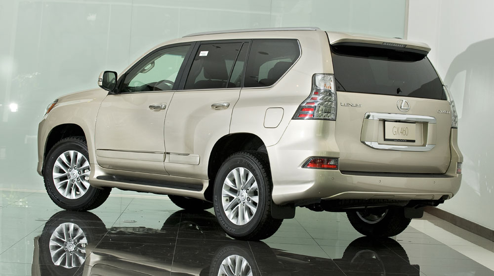 Lexus GX 460 2015 có giá 3,766 tỷ đồng tại Việt Nam 1.-Lexus-GX460-showroom-(6).jpg