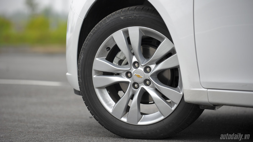 Những tiện ích trên Chevrolet Cruze LTZ 2014 Chevrolet Cruze  2014 (33).jpg