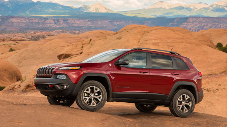 10 xe tồi nhất thị trường năm 2014 2015-jeep-cherokee1.jpg