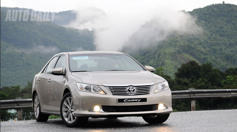 Autodaily nóng trong tuần (10/11 – 16/11) Toyota Camry (1)-1.jpg
