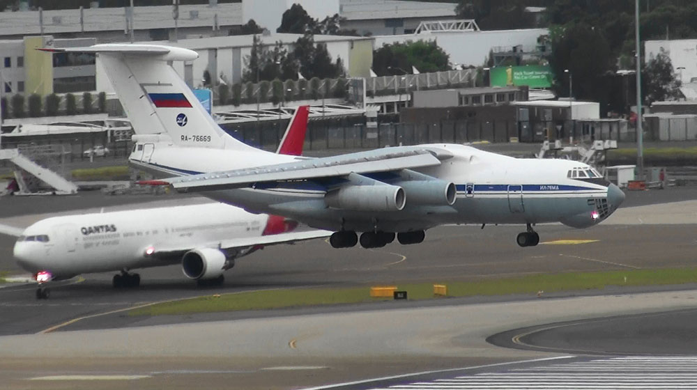 Tổng thống Putin đi “Mẹc” S600 siêu chống đạn maxresdefault.jpg