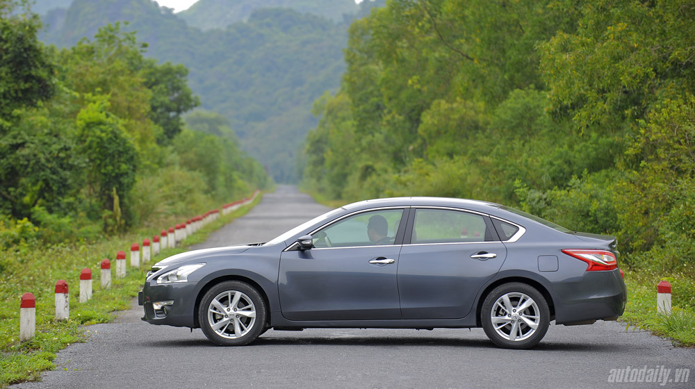 Đánh giá Nissan Teana 2.5SL qua hành trình 300km Nissan Teana 2014 (3).jpg