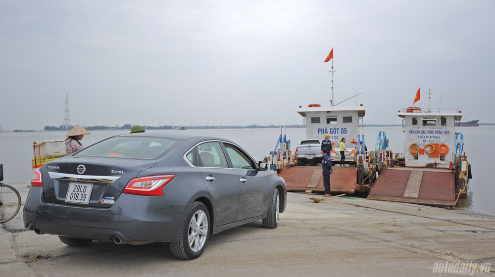Đánh giá Nissan Teana 2.5SL qua hành trình 300km Nissan Teana 2014 (36).jpg