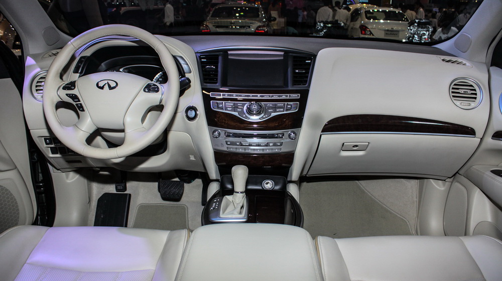 Infiniti QX60 chính thức ra mắt với giá 2,7 tỷ đồng Infiniti QX60 (2).jpg