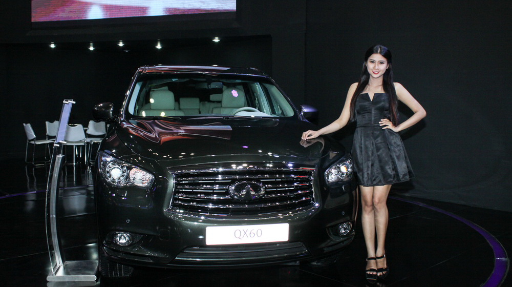 Infiniti QX60 chính thức ra mắt với giá 2,7 tỷ đồng Infiniti QX60 (4).jpg