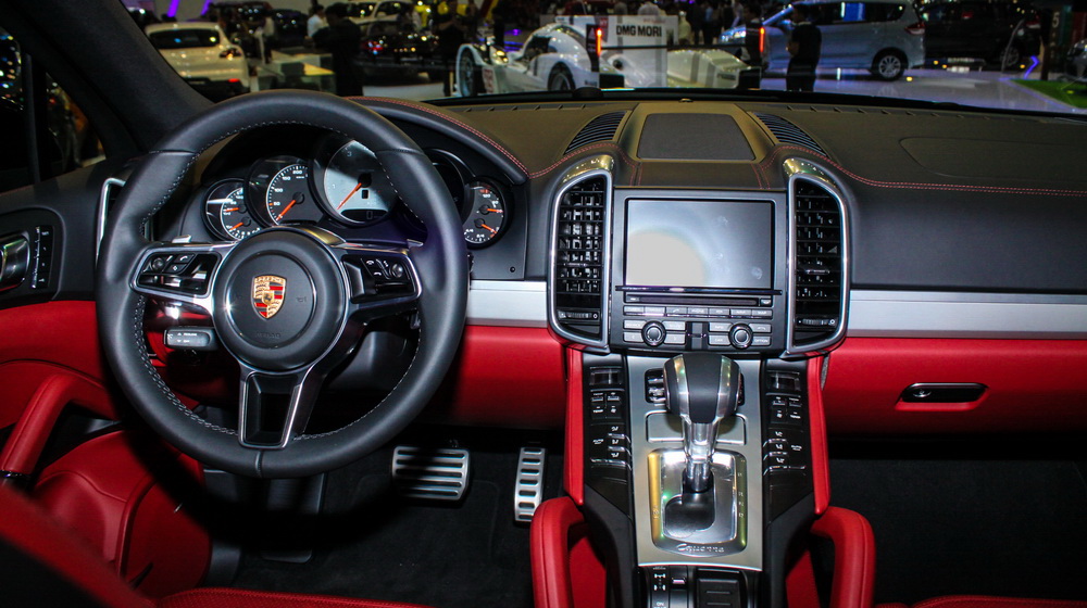 Porsche Cayenne S 2014 đã đến Việt Nam Porsche Cayenne S(4).jpg