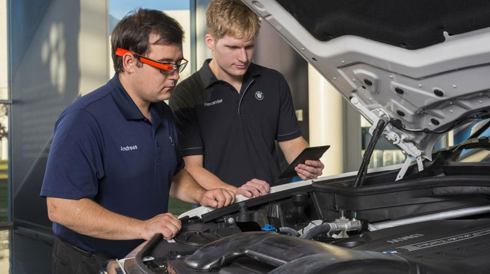 BMW improves car quality with Google Glass google-glass (1).jpg