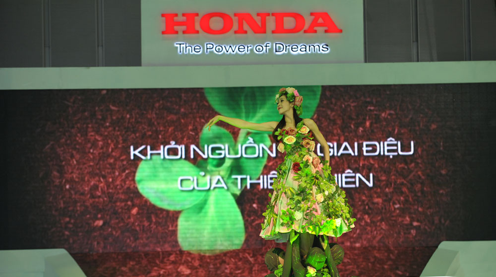 “Bản giao hưởng” ấn tượng của Honda Việt Nam tại VMS 2014 Honda (1).jpg