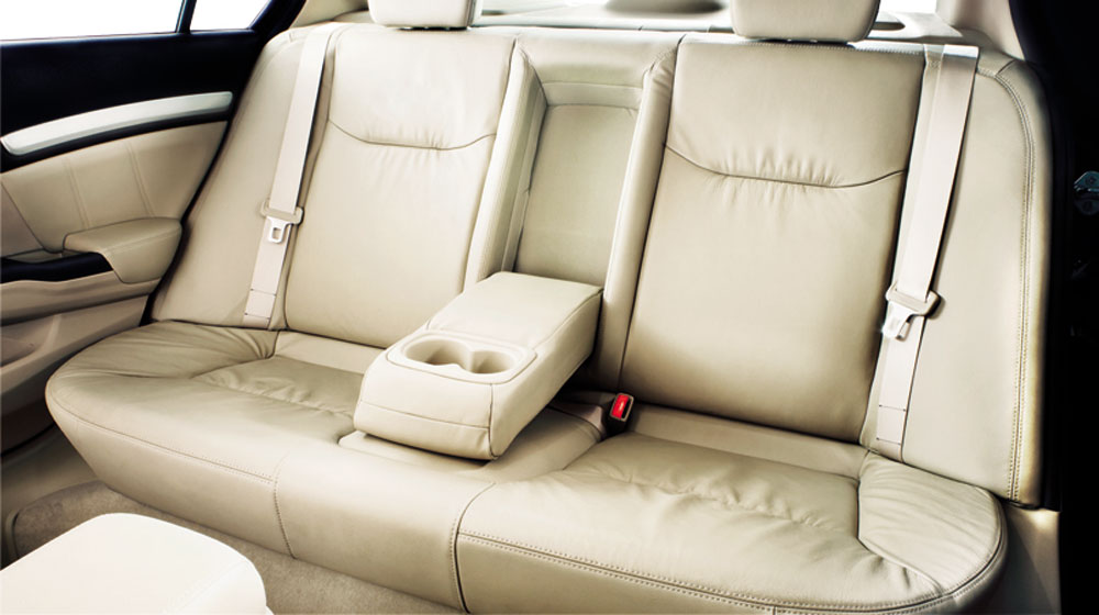 “Ngó” cặp đôi “hot” của Honda vừa ra mắt tại VMS 2014 Tua-tay-ghe-sau.jpg