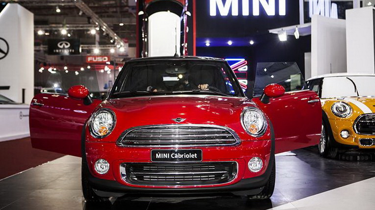 Tò mò với MINI Cooper mui trần vừa ra mắt tại Việt Nam Mini-Cooper-Cabriolet (11).jpg