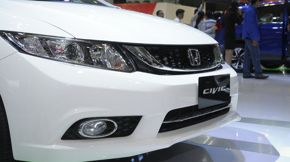 Honda Civic 2015 chính thức có mặt tại đại lý Honda-Civic-(1).jpg