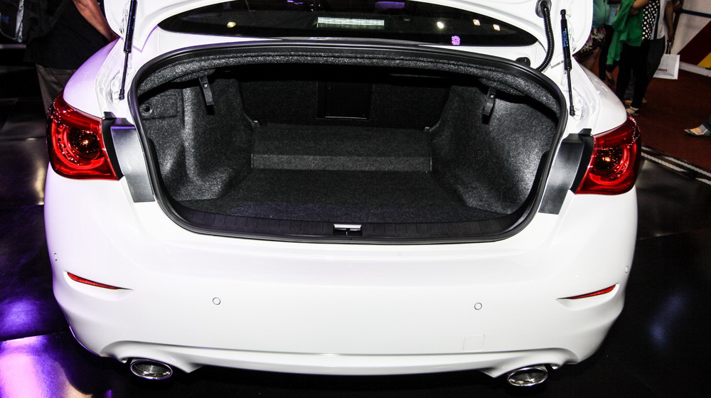 Infiniti Q50: Gương mặt mới trong phân khúc sedan hạng sang Infiniti-Q50jpg (13).jpg