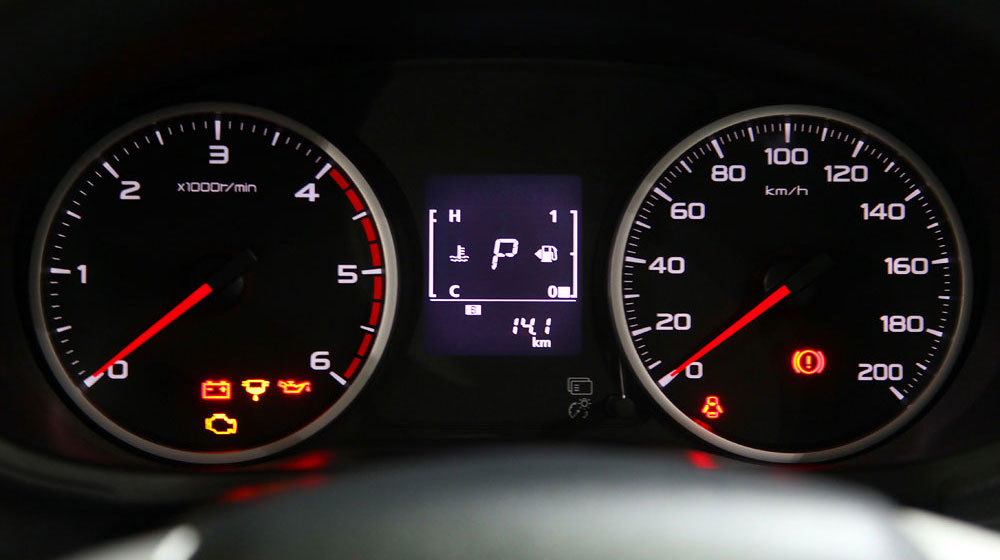 Mitsubishi Triton 2015 có giá từ 24.000 USD mitsubishi-triton-2014-45.jpg