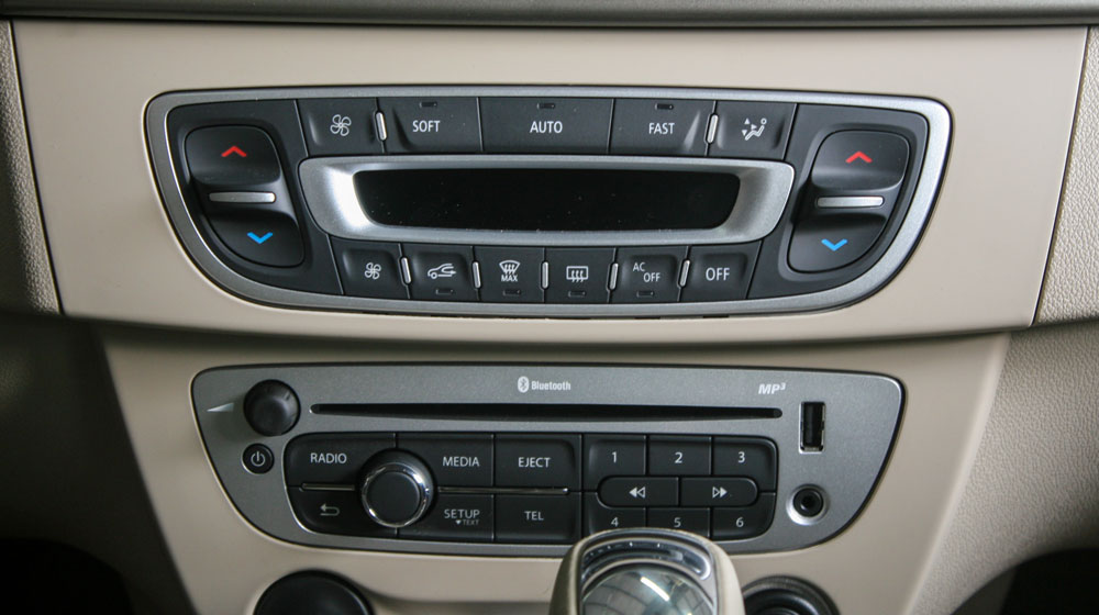 Cận cảnh Renault Magane Hatchback vừa ra mắt tại Việt Nam renault-megane-1-3641.jpg