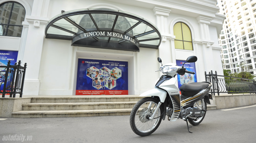 Autodaily nóng trong tuần (24/11 – 30/11) Honda Blade (3).jpg