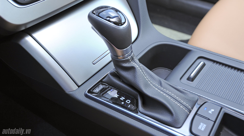 “Làm mới” mình Hyundai Sonata 2015 “doạ” các đối thủ? Hyundai Sonata 2014 (37).jpg