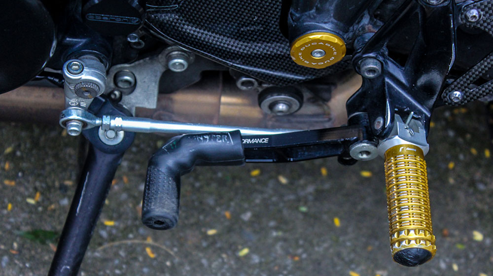 Ducati Streetfighter 848 lột xác với “bộ đồ” hàng hiệu de-chan.jpg