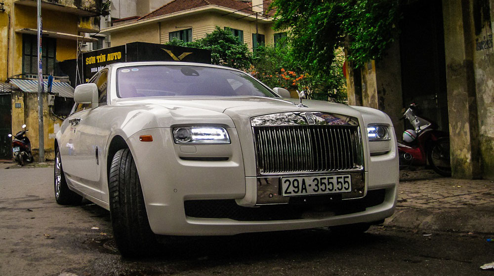 Có một phố chuyên rửa siêu xe tại Hà Nội pho rua sieu xe (3).jpg