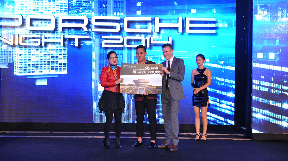 Porsche Việt Nam mở tiệc tri ân khách hàng tại Hà Nội porsche night (2).jpg